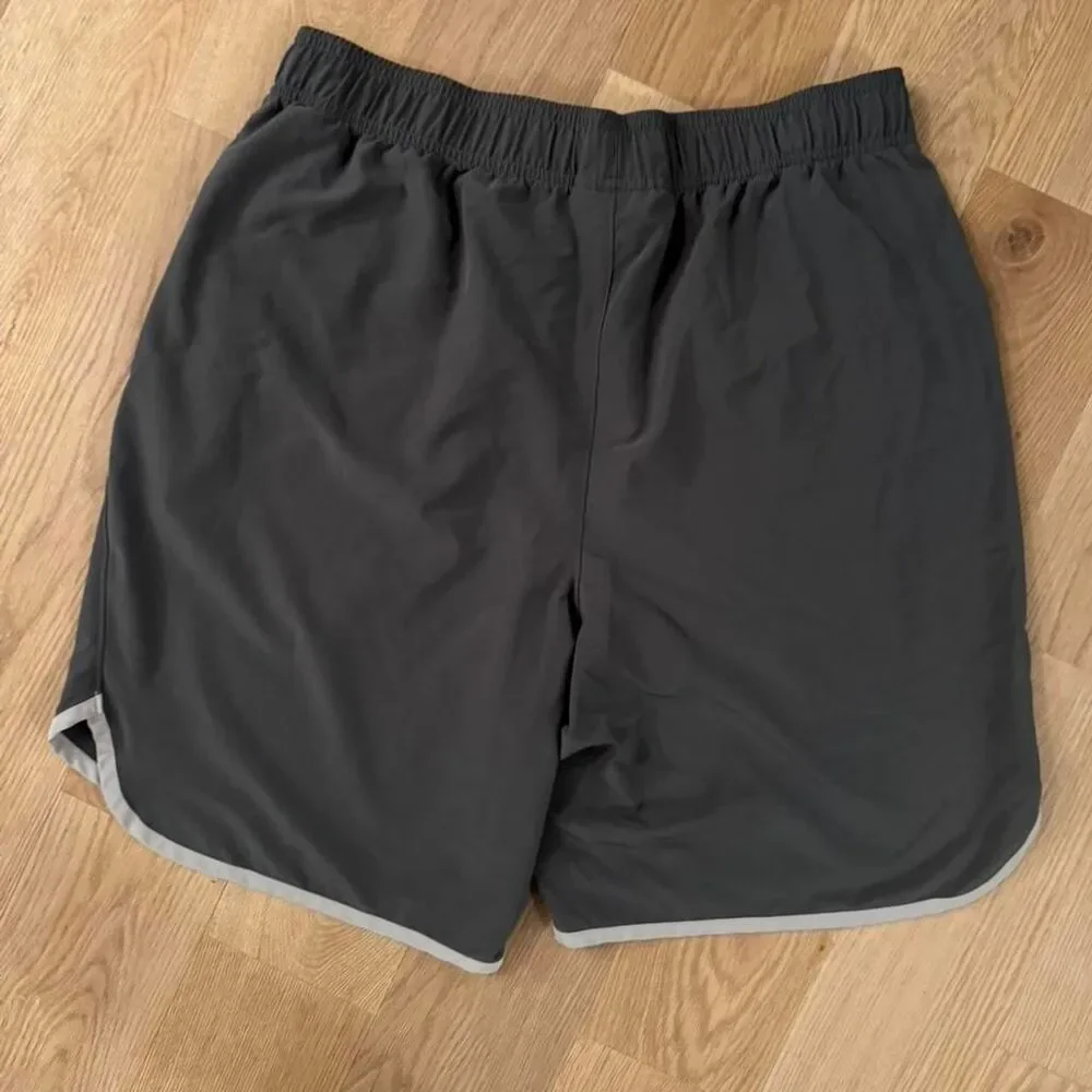 Under Armour Men's Grey Shorts